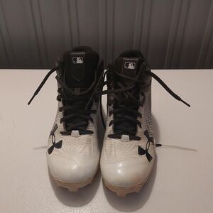 Under Armour White and Black Baseball Cleats - Performance Lace-Up